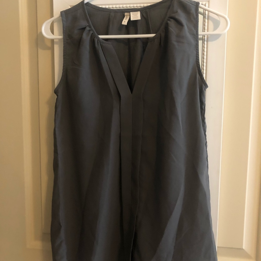 Gray professional tank